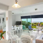 Villa Sirina Waterfront *