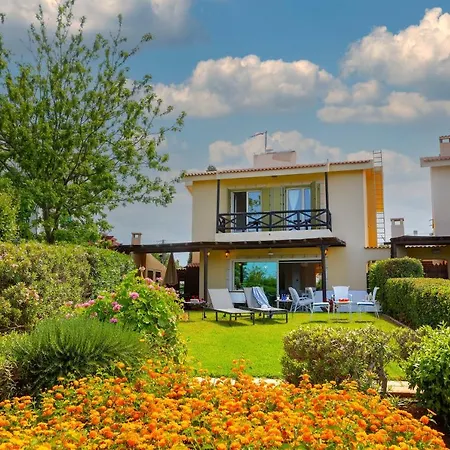 Villa Sirina Waterfront *