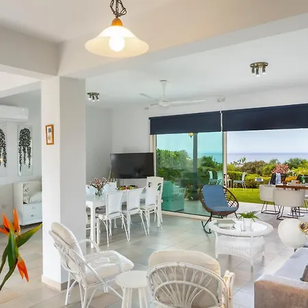 Villa Sirina Waterfront *