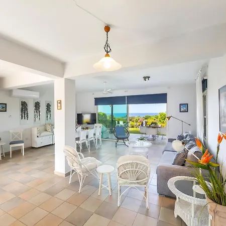 Villa Sirina Waterfront *